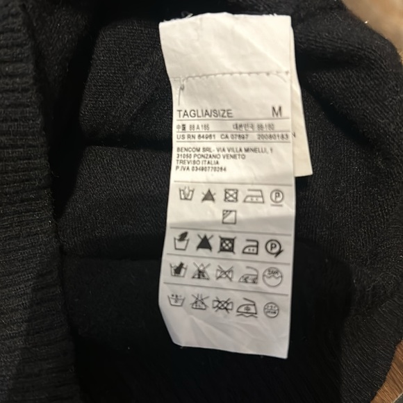 United colors of Benetton/ black and gray sweater. Size M - Picture 8 of 9